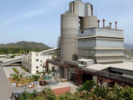 இப்போ உங்க ஊர்ல பக்கத்தில ஏதாவது ஃபேக்டரி இருந்தா கொஞ்சம் யோசிங்க ஏன் இந்த ஃபேக்டரி எல்லாம் இங்க இருக்குன்னு அதுல முக்கியமான ஒரு காரணமா இந்த Transportation இருக்கும். நான் விருதுநகர் ராம்கோ சிமெண்ட் ஃபேக்டரி பேஸ் பண்ணி இந்த கதையை சொல்றேன். எத்தனை பேர் பாத்திருப்பிங்க தெரியல