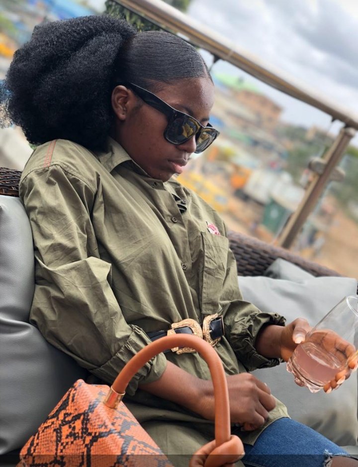 AwureO's tweet photo. Let me join the #sugardaddylegit challenge too😂🤣🙈. I need a #SugarDaddys to pay my bills 😂😂😜😜 #sugardaddyneededasap #SugarBabies #Sugarmommy #sugardaddyswanted #sugarbabyneededtobespoilt #SugarBabyTwitter #sugarmomma .... Wahala for who no join oo😂😂😂 https://t.co/IZYStZqXLJ