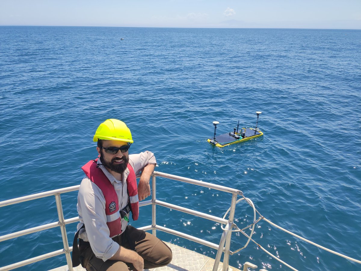 GNSGeodesy's tweet photo. A perfect day for launching the wave glider out from Wellington, for another GPS-Acoustic survey of the NI East Coast. See you again in March. https://t.co/2WJae45cwR