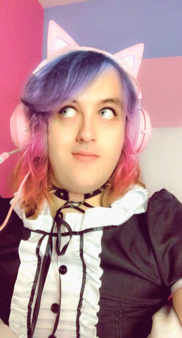 Photo to celebrate, found a colour changing filter and omg I love it, so getting my hair done like this