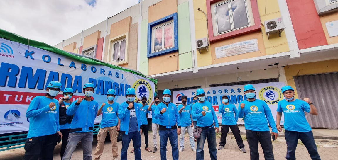 Fahrihamzah's tweet image. Kita doakan teman2 #BlueHelmet yg telah bergerak cepat menuju lokasi bencana di #gempamamuju #gempamajene