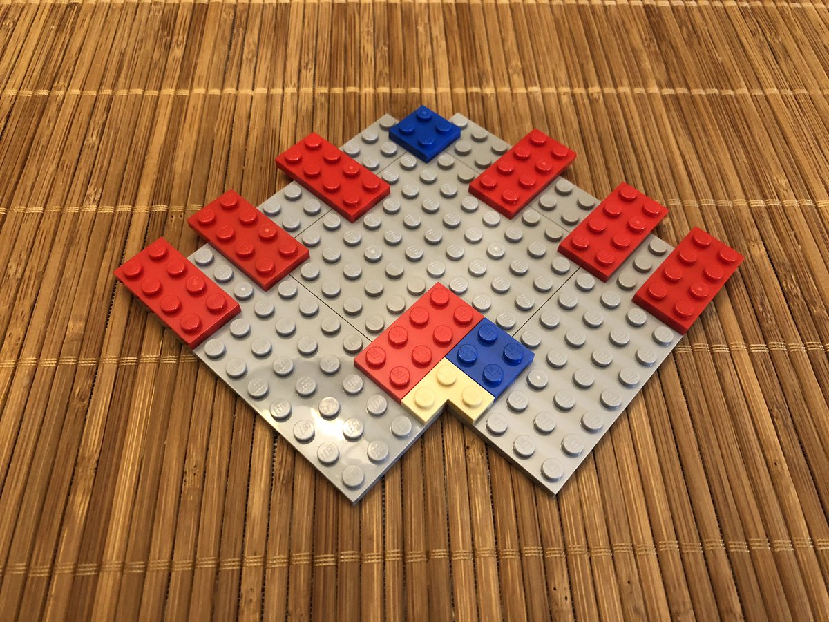 For the next level, there’s two very wide plate sections. Giant plates everywhere, and smaller ones for connection and support. This gives us 2 layers first...  #LEGO  