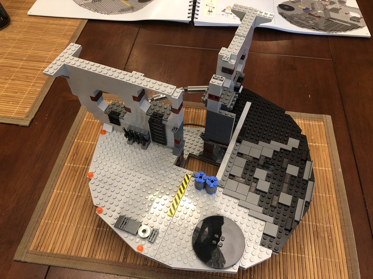 Now we are at the top! A layer of thin plates across the top tie the supports together. We also build this flexed support bar across the open section, then add a ladder and stock a gun rack. Section 2 took a few hours across last night and tonight, it’s huge!  #LEGO  