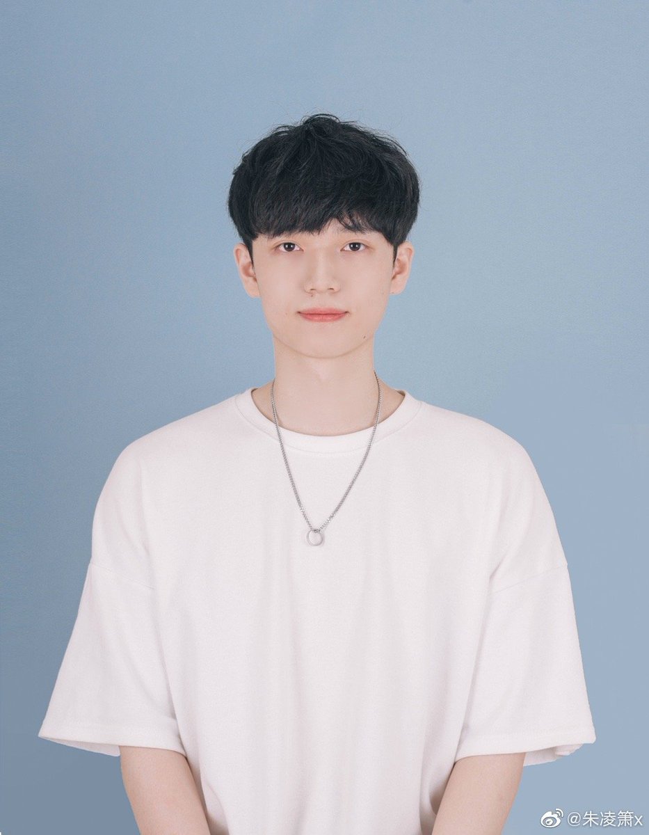 凌箫- ling xiao- 1998.08.26- birth name: 朱凌箫 (zhu lingxiao) - from xinjiang- went to sogang university, korea #凌箫  #创造营2021  #Chuang2021  #创4  #ProduceCamp2021