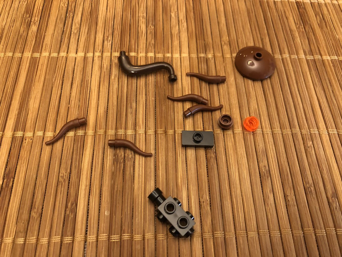 The last bits of this section create this weird little monster. If you didn’t figure it out, we just built the trash compactor, and we actually have the Dianoga! Check out it’s origin story sometime!  https://twitter.com/nnedi/status/1124691990900244480  #LEGO  