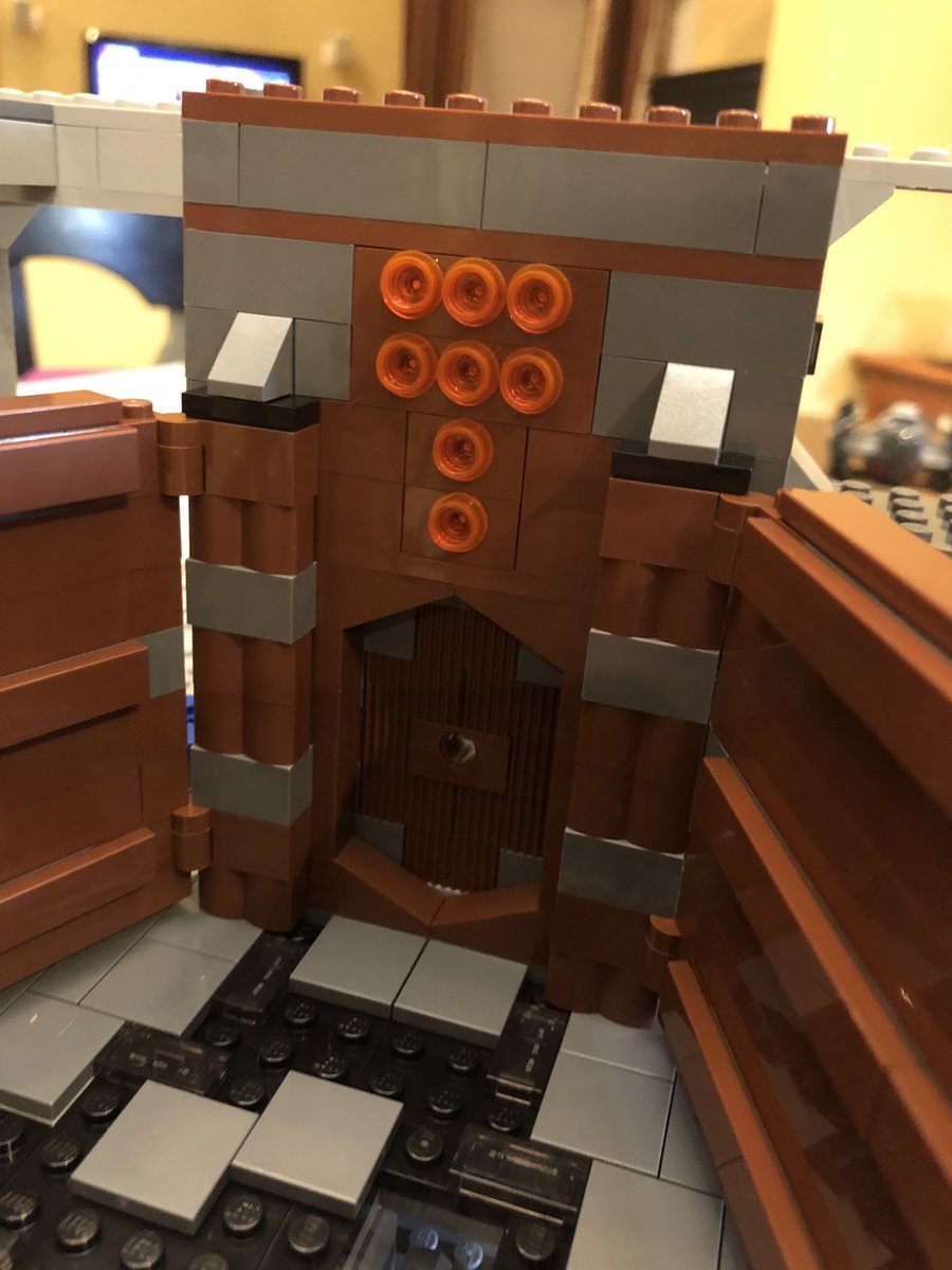 Next is a sliding door. It blocks entry to this segment, and slides out to open it.  #LEGO  
