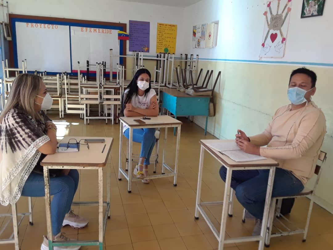 Docentesradio's tweet photo. #Ene14 Táchira|Cárdenas RUTA PEDAGÓGICA articulación .@ClifpC junto con la Coordinación Regional @EeTachira conversatorio sobre los procesos de adecuación e investigación en la modalidad de especial .@ZonaEducTachira .@MPPEDUCACION .@Funda_cenamec1 .@cenamectachira1 @charlychaves https://t.co/c038MHyobf