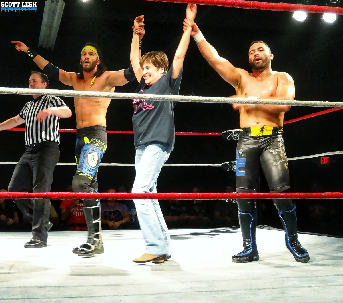 ScottLesh724's tweet photo. I found these shots from #EVOLVE50 while searching through some of my archives even though the quality isn't great I thought I'd share this moment.. @trentylocks @sueshulo @azucarRoc https://t.co/FzH9G8ZzGO