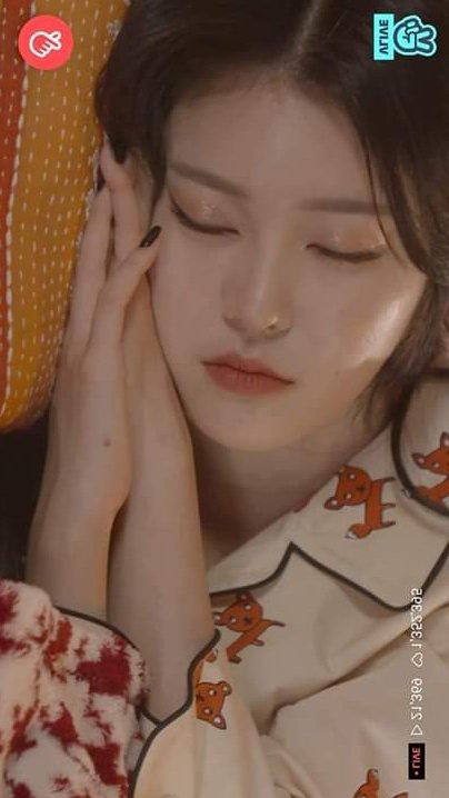 South22J's tweet photo. @nikkiakgae #MOMOLAND #모모랜드 #JANE #제인💓💓💓 https://t.co/Qu2GBU9C3n