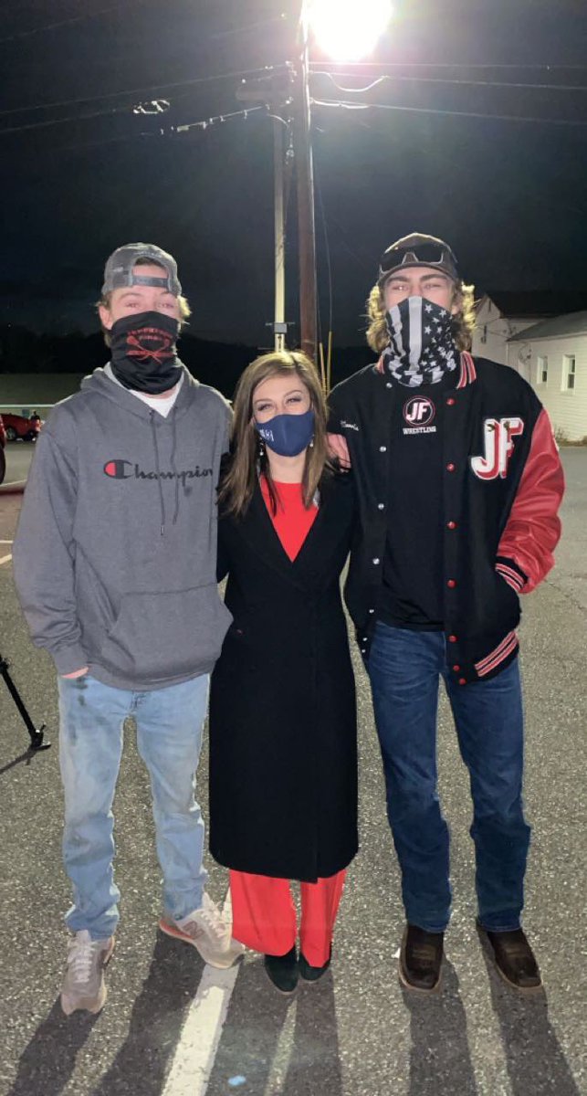 hypeplatoon's tweet photo. S/O @ally_sandra15 for listening to us and our opinions unlike some board members..... @ABC13News Ally Young news reporter of the year! 🏆❤️ https://t.co/ckvCgIdtRU