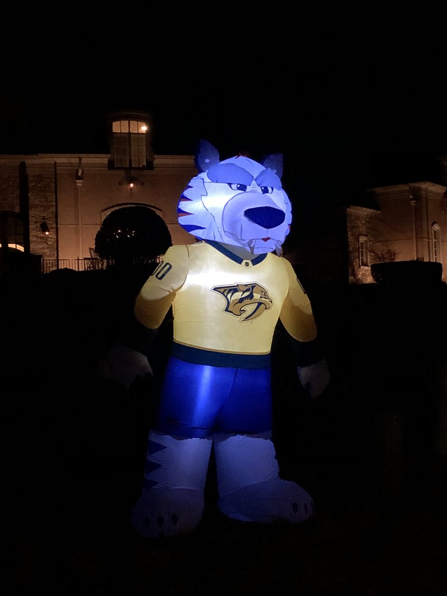 PREDSident's tweet photo. Victory Gnash! https://t.co/CIq5nrDuE2