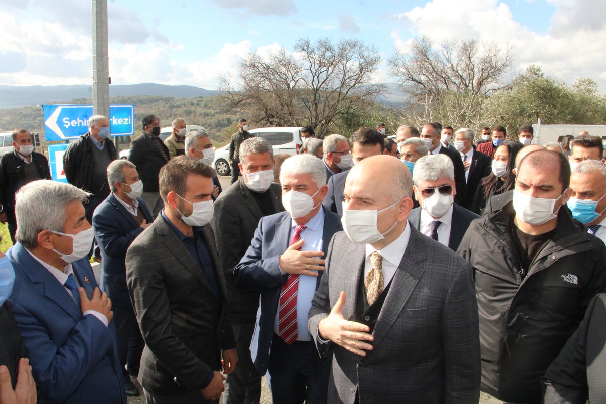 HBTurkoglu's tweet photo. 📍 #Hatay'ımızın İlçelerini Birbirine Bağlayan ve Bakanlığımızın Uhdesinde Olan Tüm Yolları #Modernize ve #Rehabilite Ederek Asfaltsız Yol Bırakmayacağız.
*
Sadece Şehirlere Değil, Gönüllere Giden Yolları da #Mamur Kılmanın Azmi ve Gayretindeyiz

#SevdamızHATAY ❣🇹🇷 https://t.co/e4ZkhTjDwC