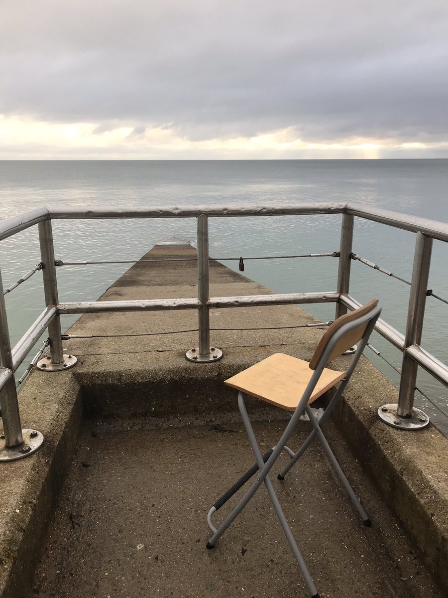 CatWalkerAuthor's tweet photo. I’ve got that #FridayFeeling again 🤗Part Two of #lockdownlifelessons is coming up later today from the #chairbythesea Watch out for the weather change in this one! #TheScoop #LifeLessons #lockdown #FridayMotivation #FridayThoughts https://t.co/YUcibibtpR