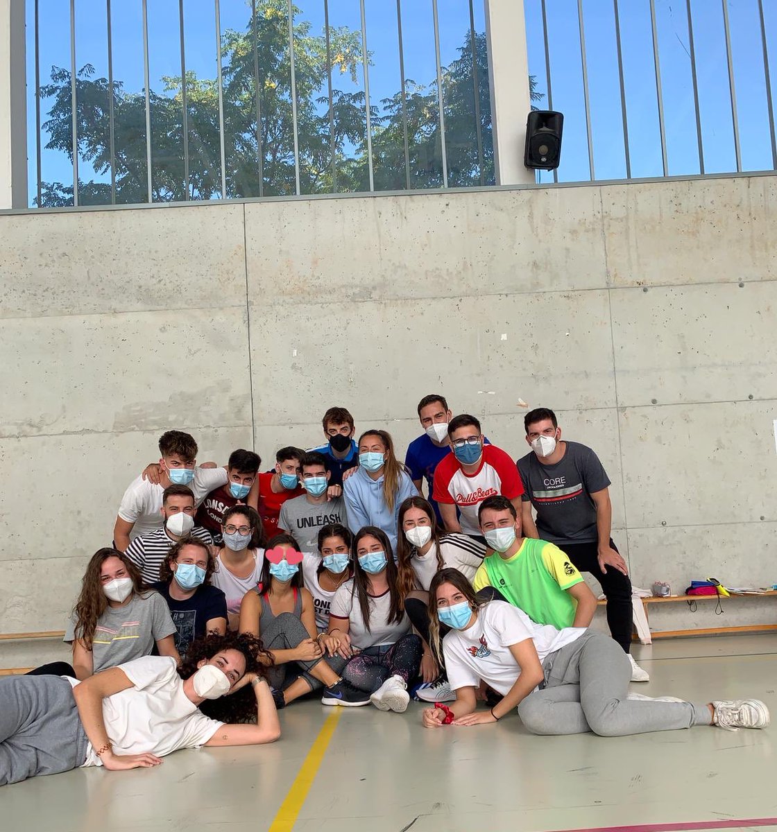 Martagg20's tweet photo. Yo quiero darles las gracias a ellos,gracias B #contenidosBReto7 https://t.co/EOoYzftwDF