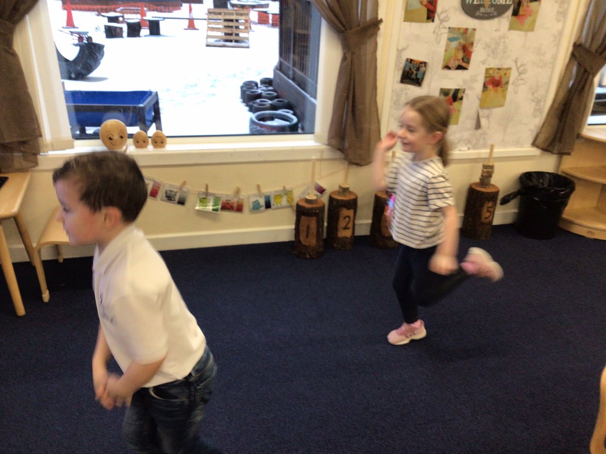 BonnyparkELC's tweet image. PE with @thebodycoach this morning! Joe wicks was dressed up as Buzzlight year! “He’s got superhero powers” said L. “I’m hot” said A “it’s fun” said E #PEwithjoewicks #active