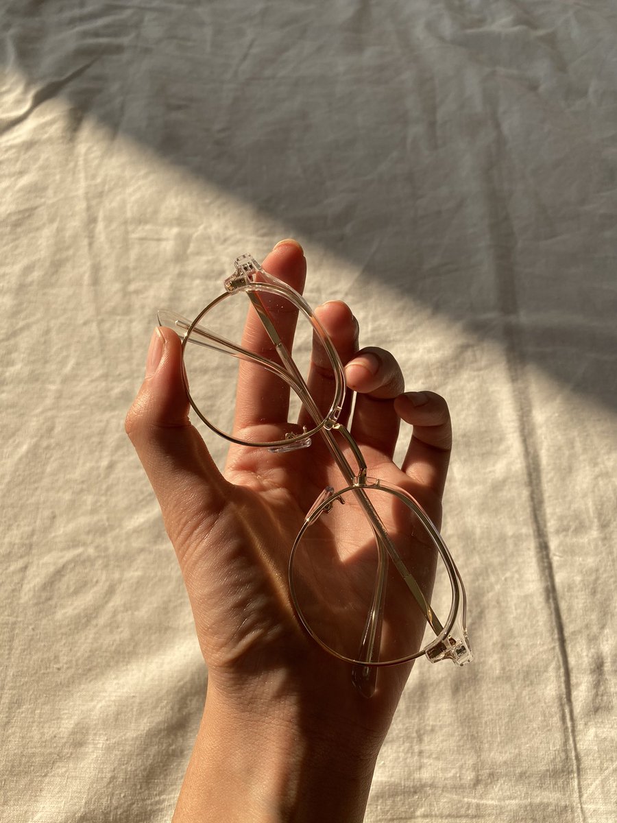 เราชอบมากจริงๆ ดีใจที่หาของดีๆมาพรีให้ทุกคนได้ใช้ มันดีจริงๆไอ้แว่นตัวนี้ 💡🖖🏻✨