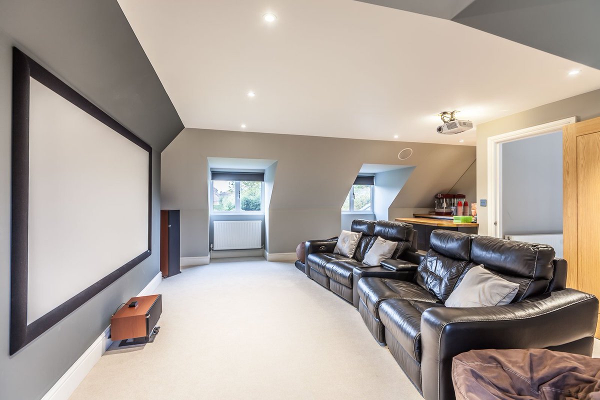 Strutt & Parker Gerrards Cross tweet media