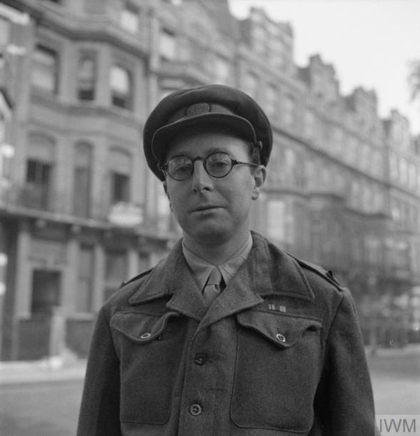 Leonard Mosley of Manchester worked for Kemsley Newspapers at the time. He jumped with the British 6th Airborne, also seeing a piece published in Time./15