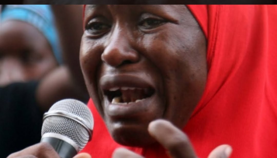 AishaYesufu's tweet photo. One day we shall have reasons to laugh because of our country.
#NigeriaMustWorkInOurLifetime https://t.co/mnhJJ1yzuj