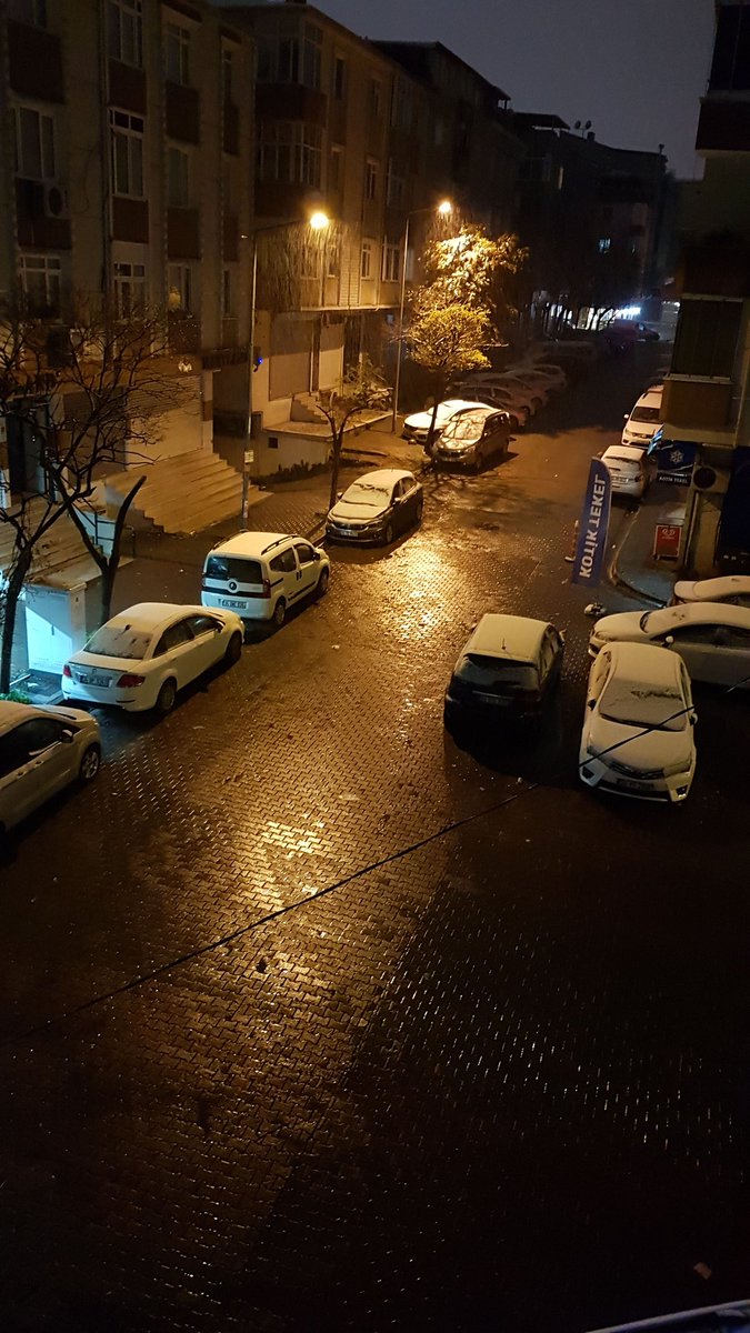 Yağıyo mübarek🙃😋😀
   #kargeldi