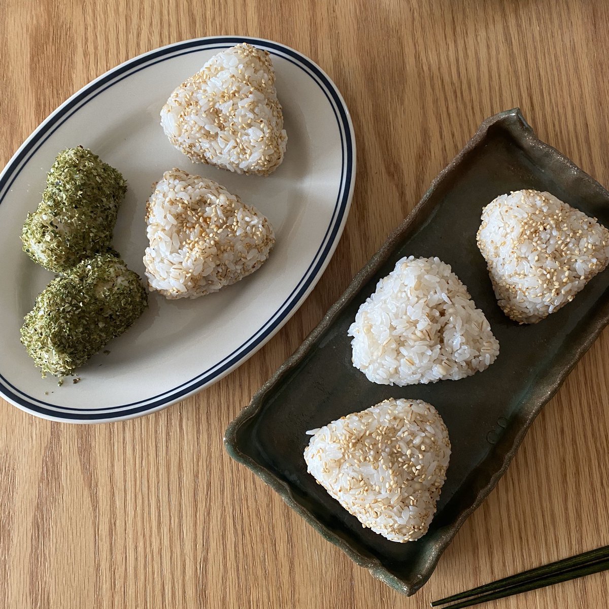 ゆきの على تويتر 1月15日 白ごまもち麦4 もち麦1 青のりもち麦2 計7個 もち麦入れて炊いてみた プチプチおいしい 青のりは炒りすぎて枯れた 笑 あと840個 おにぎり おにぎり1000本ノック