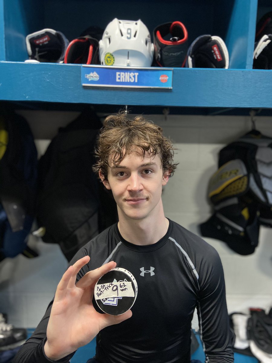 PRiverblade's tweet photo. First career Hatty! #9 Josh Ernst! @USPHL https://t.co/AcJoWktg1V