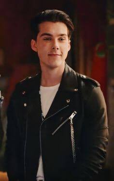 Example b) Reggie in leather vs  #bsb becoming leather