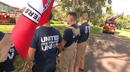 Rory_McClaren's tweet photo. Fire fight. Union fears MFS crews are being put at risk with increasingly dangerous and unroadworthy vehicles as it steps up its campaign against the State Government. #9newscomau https://t.co/8gxXW4glDz