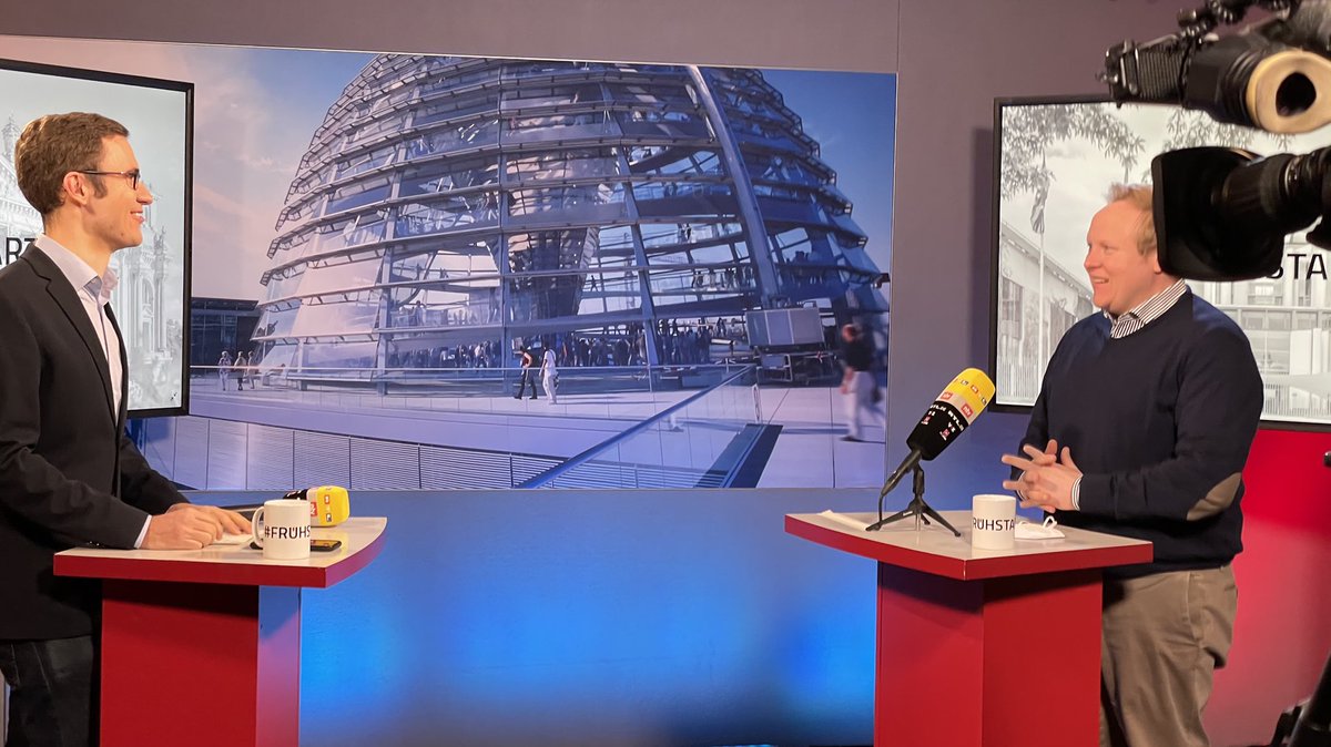 RohmannPatrick's tweet image. Jetzt live bei @ntvde #Frühstart. @TKuban96 zum #cdupt21.