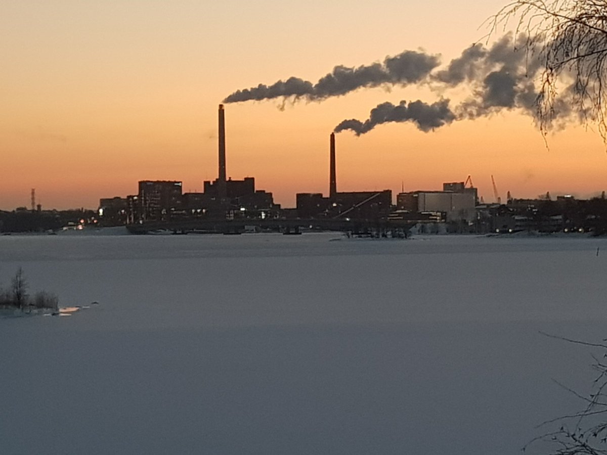 RT @Valtonenk: Winter wonderland this morning (-22C) in #Helsinki #Finestbayarea https://t.co/lUpX5ovLPW