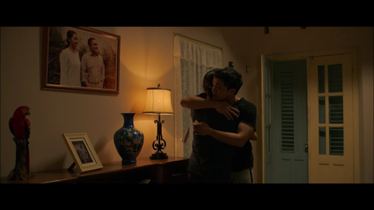 Selain itu, ini salah satu adegan yang "deep" banget sih buat saya. Karena, pernah berada pada situasi yang hampir mirip dengan ini.

Gak perlu dijelaskan panjang lebar, cukup lihat saja foto ini secara keseluruhan.

#SobatAmbyar