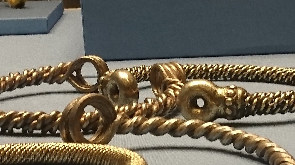 (In addition, the value of these treasure torcs means they can't be transported, moved or gathered - so there will never be a day when all those held in different museums will sit together on a table to be compared + contrasted... torc research will always be the poorer for that)