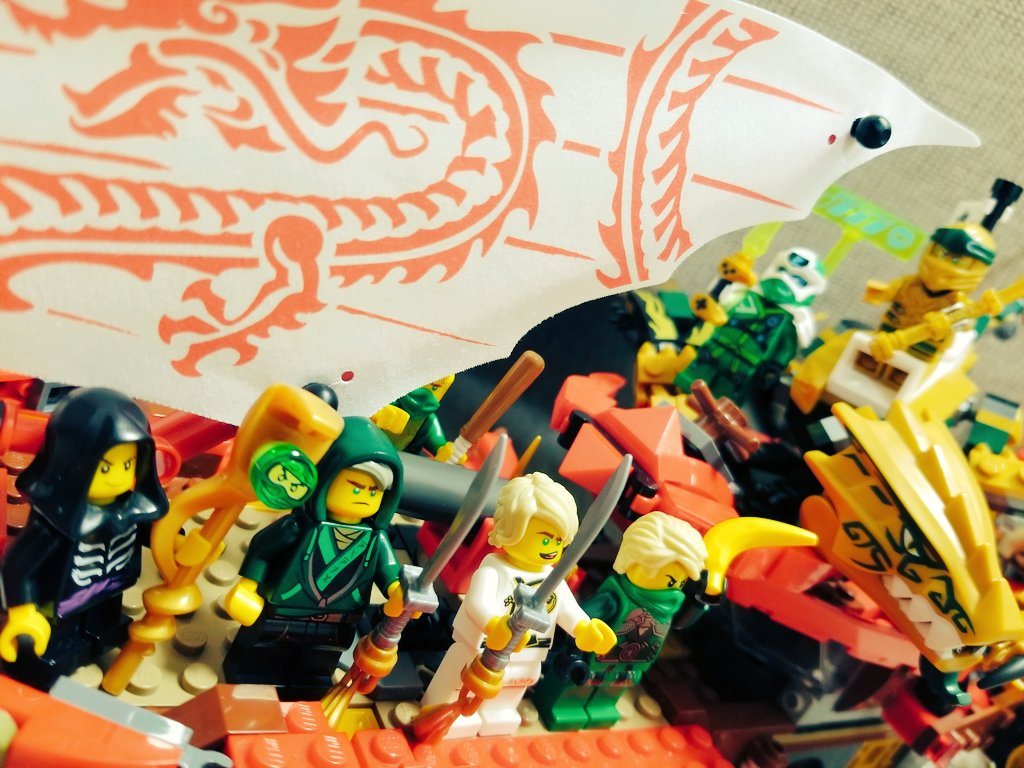 shikakouma's tweet photo. ニンジャゴー10周年おめでとう!!去年見始めたばっかりだけど、みんなの冒険がこれからも楽しみ。ロイド君の笑顔がいっぱい見られますように!! #Ninjago #10yearsofspinjitzu #N1NJAG0 https://t.co/lNb7LOqWK6
