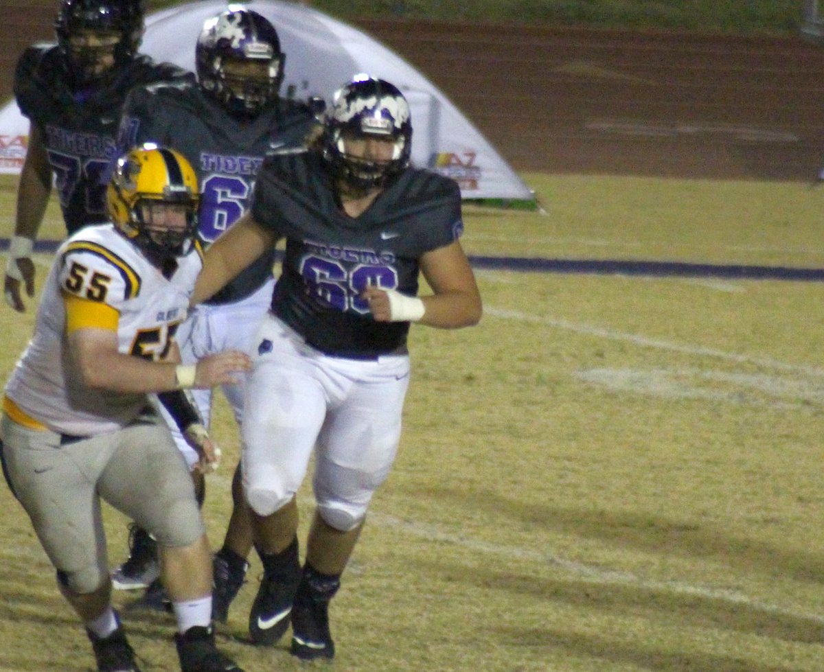 gridironarizona's tweet photo. Recruiting Page updated at https://t.co/4Vhk0EuNz1 with 4 commitments on Thursday plus 16 players offered.  Three of the four commits are linemen. https://t.co/v8H3enWDB4