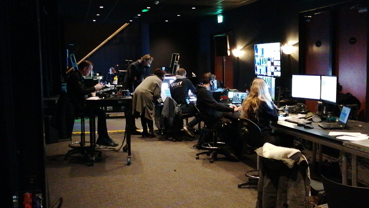 De Actualiteitendag is in volle gang, helaas zonder een volle zaal, maar de organisatie is top. Ook achter de schermen wordt hard gewerkt om er ook dit jaar weer een mooie dag van te maken!
#actualiteitendag