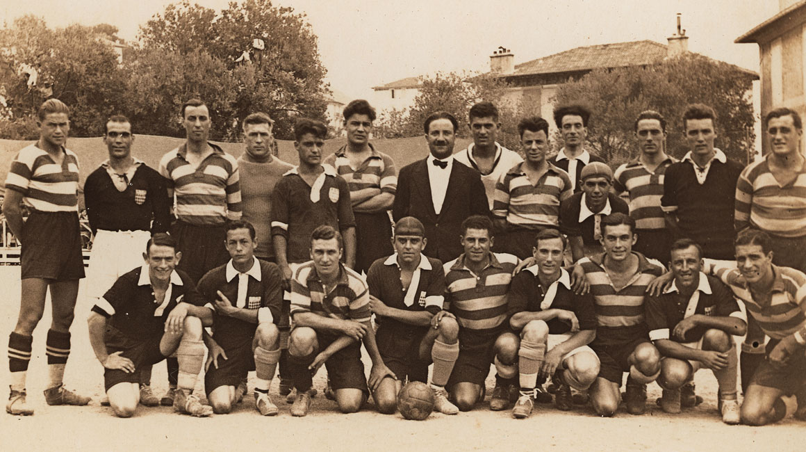 L’AS Monaco est fondé en 1924, par le fruit d’une fusion de quatre sociétés sportives de Monaco et de Beausoleil.A la suite de cette unification, le club fera ses débuts au sein des championnats amateurs du district de la Côte d’Azur.