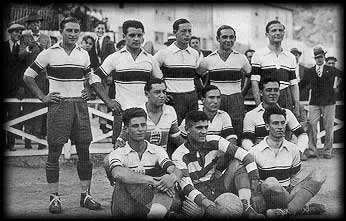 L’AS Monaco est fondé en 1924, par le fruit d’une fusion de quatre sociétés sportives de Monaco et de Beausoleil.A la suite de cette unification, le club fera ses débuts au sein des championnats amateurs du district de la Côte d’Azur.