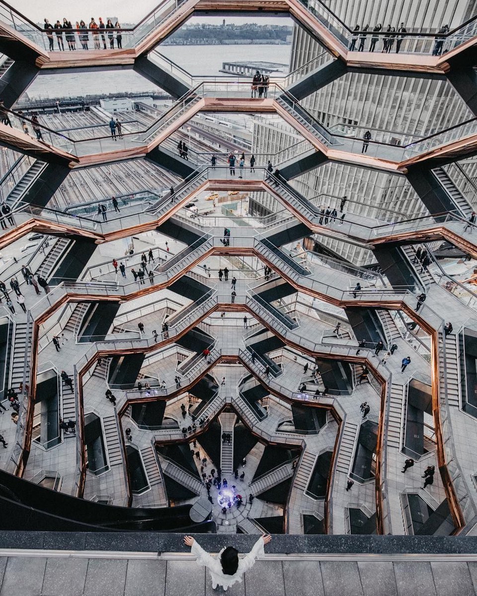 Nueva York
The Vessel, el gran mirador de Hudson Yards construido por Heatherwick Studio, cerrado tras un tercer suicidio en menos de un año.
150-Foot Vessel Sculpture at Hudson Yards Closes After 3rd Suicide nytimes.com/2021/01/12/nyr…