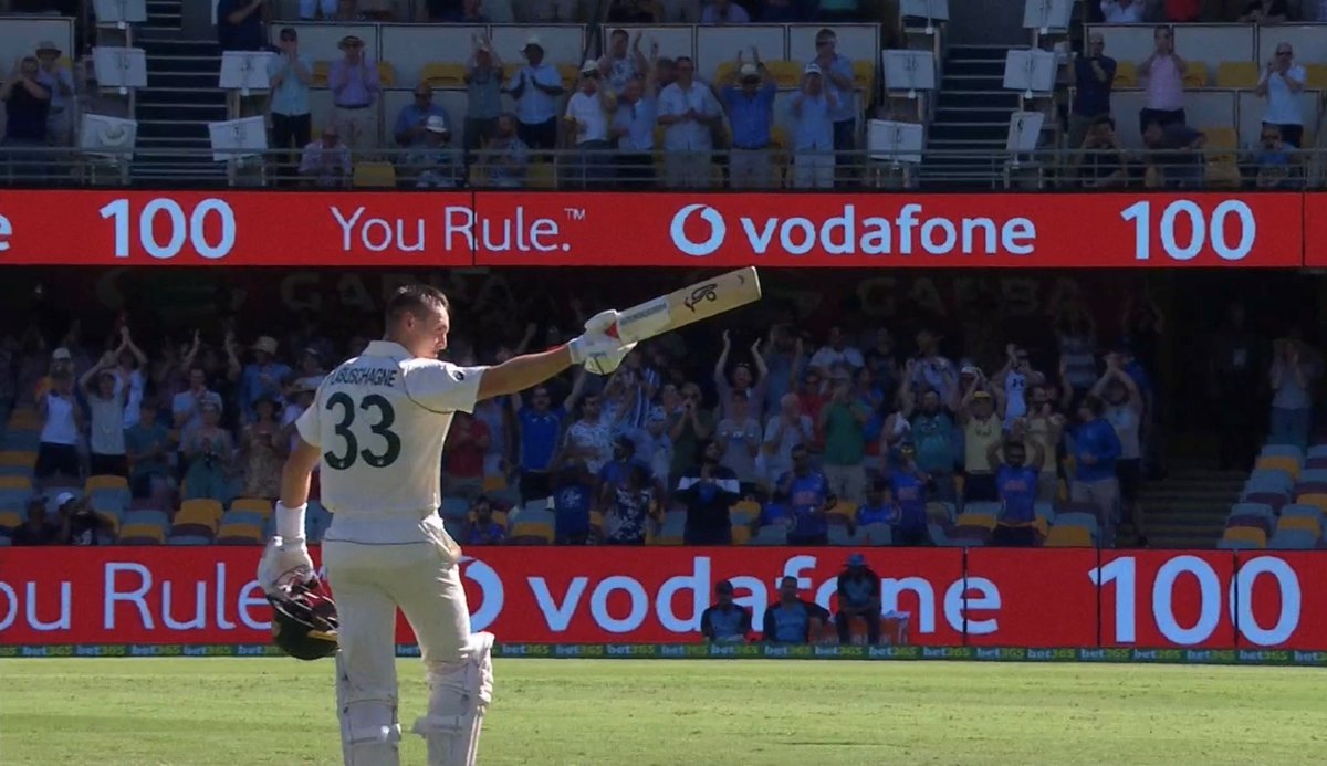 Australia made the most of India's missed opportunities to reach 274 for five at the end of the first day's play in the fourth and final Test in the Border-Gavaskar Trophy.
#AUSvsIND
https://t.co/kB0xzZnN5A https://t.co/Eei7P1wyGz