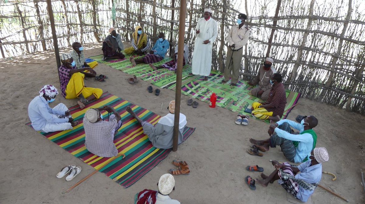 AFGMBoard's tweet photo. Our Director Sheikh Rashid Omar, who is also a retired Kadhi, led a meeting of Islamic leaders and cultural elders in Dalsan, Wajir South to advocate for the elimination of FGM among the Somali community &amp; cascade the Presidential Directive to #EndFGM by 2022. https://t.co/91EKTBTHsA