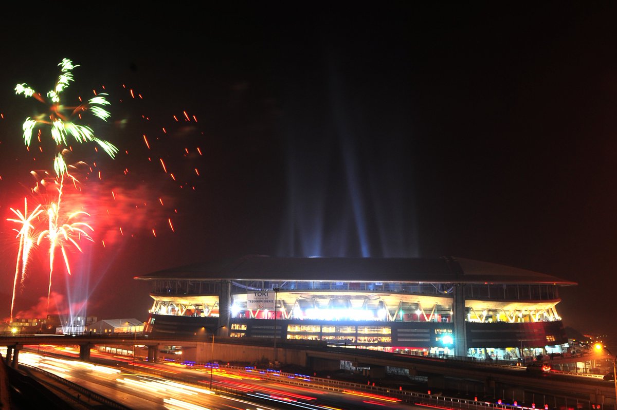 #OnThisDay in 2⃣0⃣1⃣1⃣

🆕 Ali Sami Yen Spor Kompleksi 🤩🏟️🎇🎆