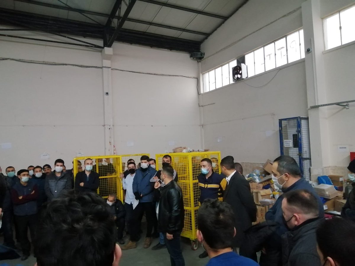 İzmir kargo dağıtım merkezinde görev yapan kıymetli arkadaşlarımızı ziyaret ederek yaptığımız ve yapacaklarımız hakkında bilgi alışverişinde bulunduk