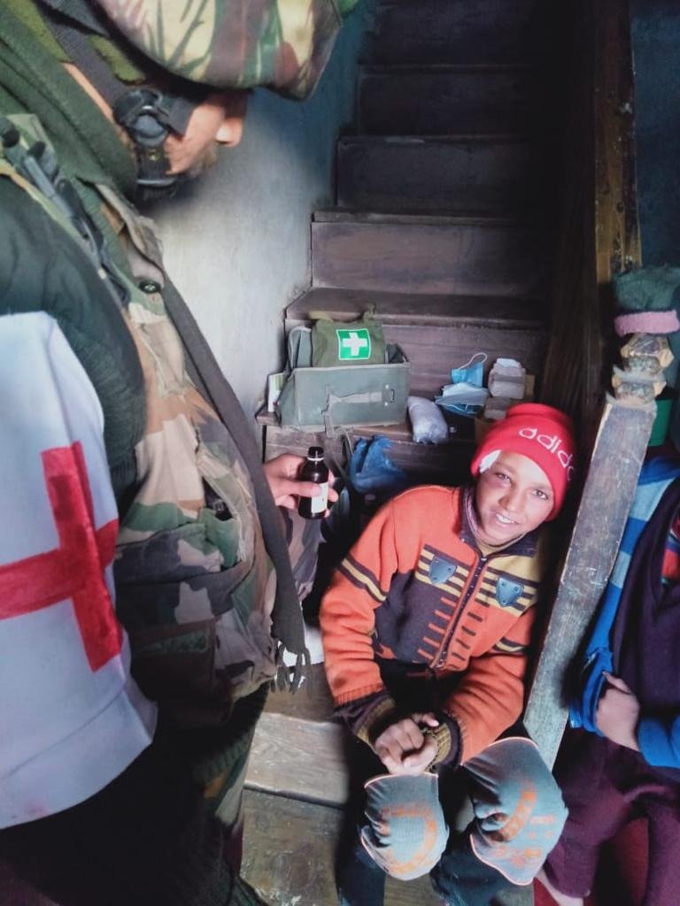 RadioChinar's tweet photo. #KhairiyatPatrol 
Ready for another round of mischief.
#IndianArmy #Kashmir 
#indianarmyday #humsayahaihum https://t.co/tJoBHzLIu4