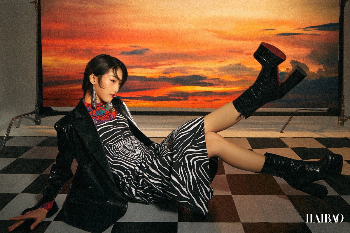 GTGY91's tweet photo. 🆕 Yamy 新照片 [更新] 140121
#YamyGuoFashion #郭颖

📸【 海报时尚网 】
#Yamy

总觉得这个女孩儿在现在的娱乐圈里，是特别的存在，她敢想敢讲，敢爱敢恨，真实到有点“不���实”，Yamy是什么样的Yamy，大众说的不算，Yamy说的才算。是时候和海报一起重新来认识一下她了！ https://t.co/jNsWnPlkVI
