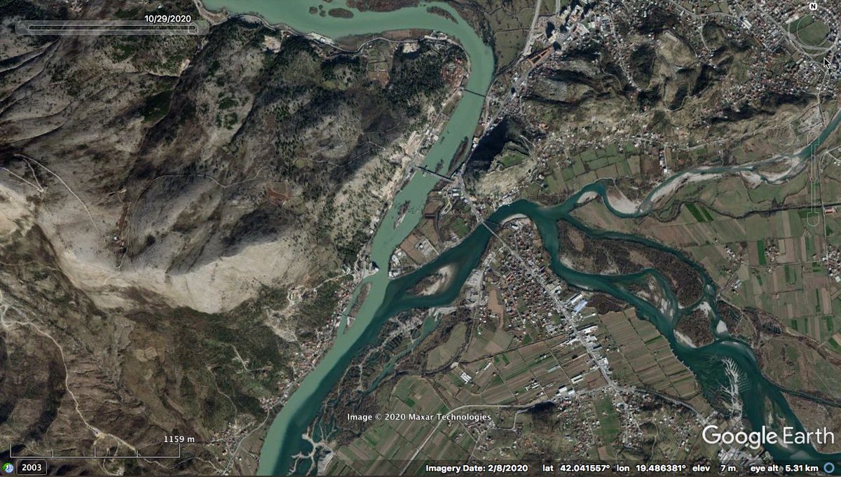 The two different water streams have a really sharp boundary and show no obvious mixing for over 3km after the rivers meet.This separation of river streams occurs due to differences in density, temperature and speed of river flows. Lots of rivers around the world can show this.