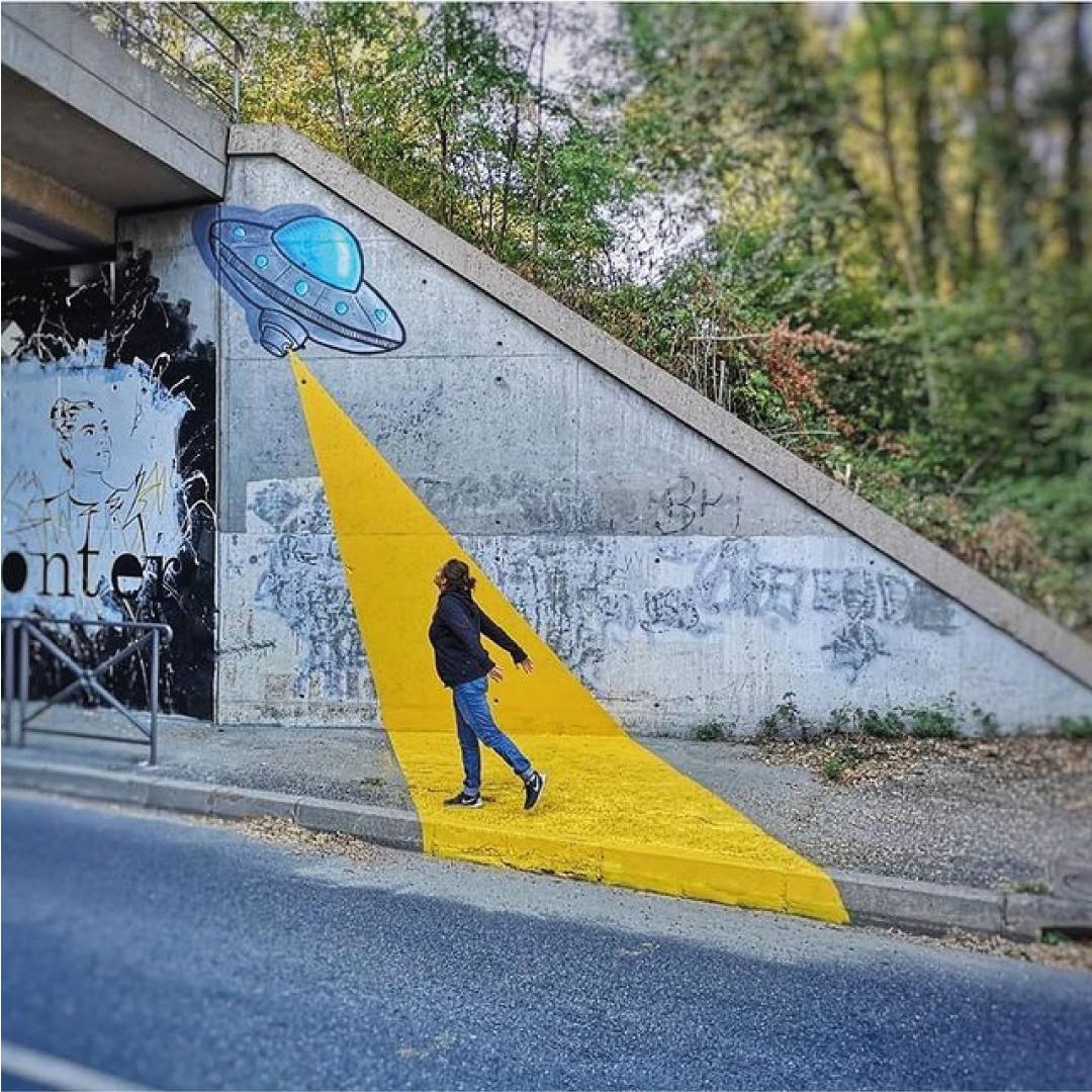 Zetric_Agency's tweet photo. 🥇Hemos dicho adiós al año más marciano que hemos vivido. Un año alienígena como en este maravilloso mural llamado “The attack” creado por @oakoak_street_art 🛸

Esperamos que 2021 sea, al menos, la mitad de marciano que 2020.👽

https://t.co/aP4UVRqz2x

#creativity #creatividad https://t.co/C644ZJ1UbA