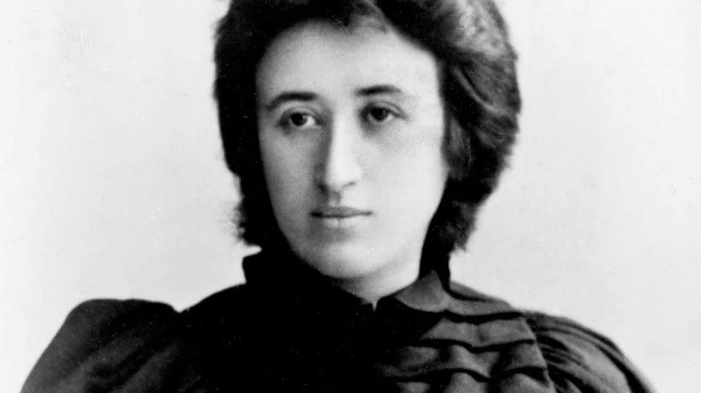 Ende__Gelaende's tweet photo. „Die #Revolution ist großartig, alles andere ist Quark.“

Heute vor 102 Jahren wurde die Sozialistin Rosa #Luxemburg ermordet. https://t.co/ZJHtQoLZmV