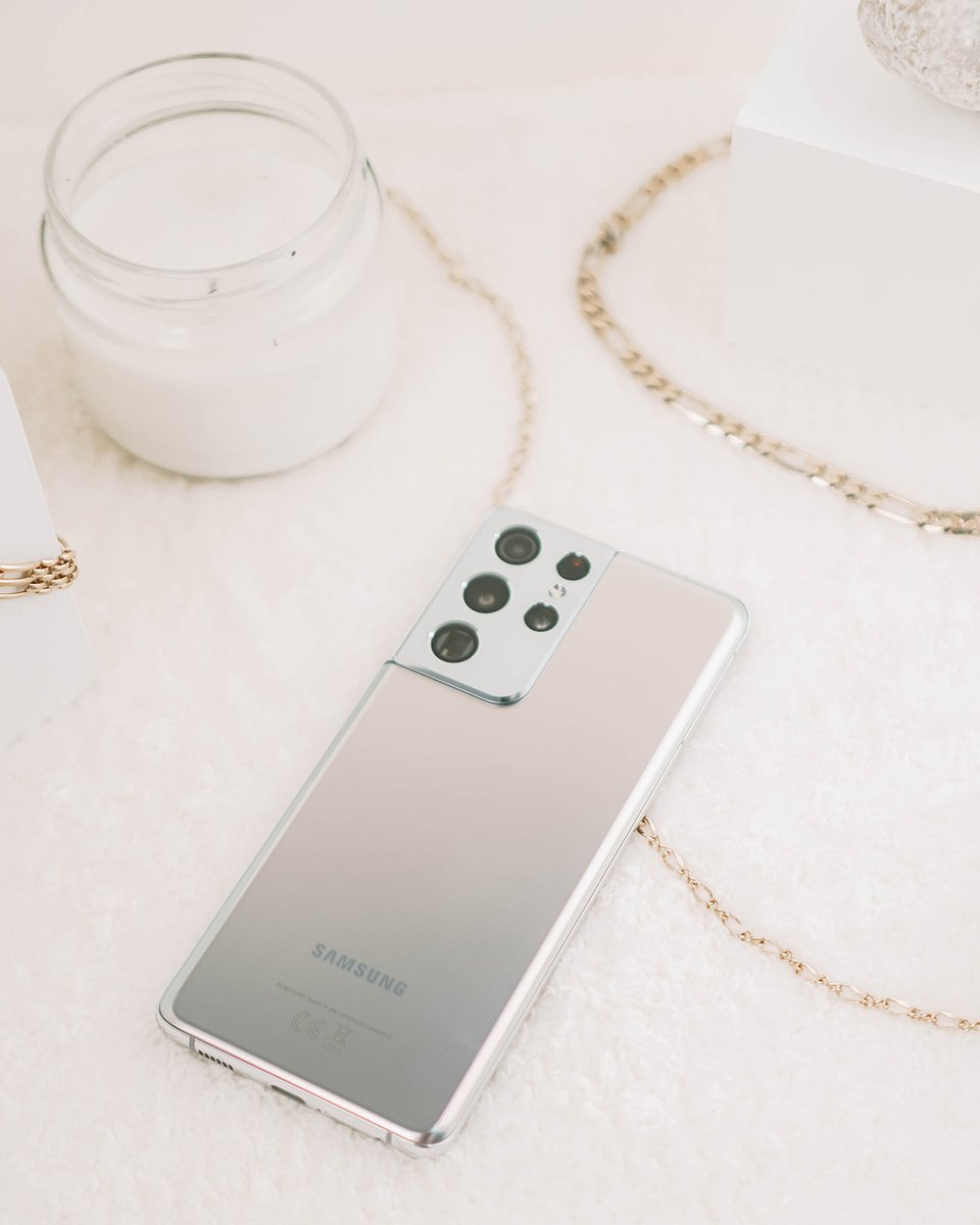 HerGadgetMatch's tweet photo. Look posh and glamorous with Samsung’s Galaxy S21 Ultra in Phantom Silver  ✨ https://t.co/naBAWusN5q https://t.co/cXEq4ezykT