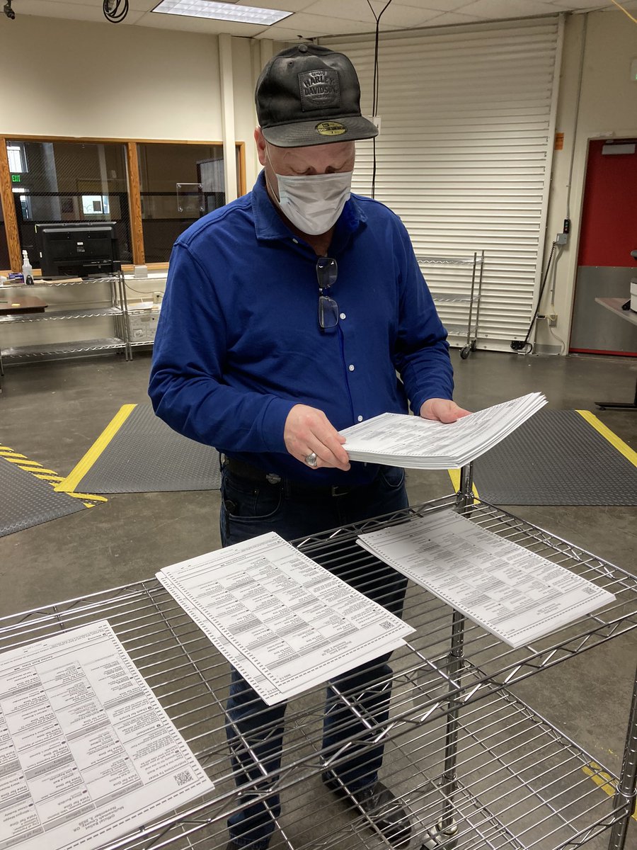 CrossForOregon's tweet photo. If we treated our votes with as much respect as the current currency in America, we wouldn’t have a vote security problem at all. https://t.co/s4jIZbDBLe