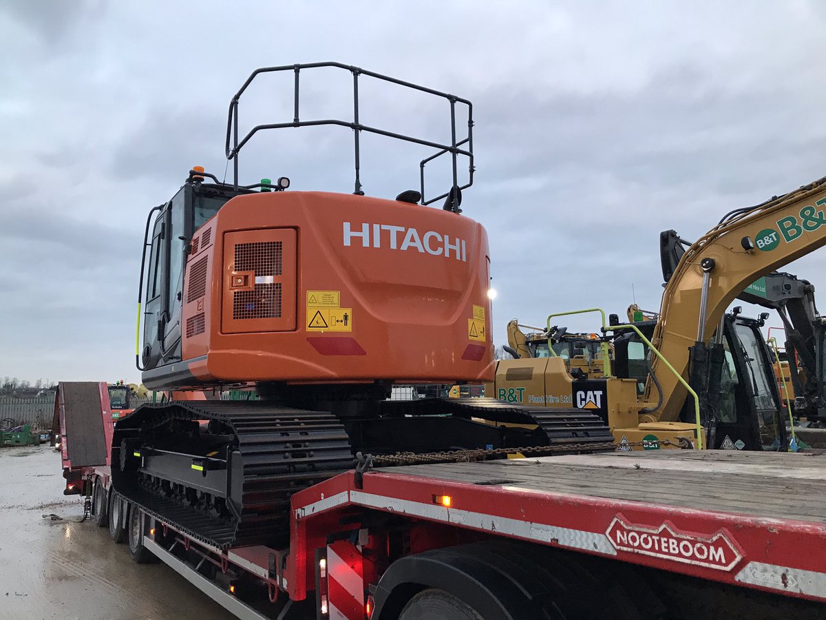 First of many @hitachi_uk  for 2021 arriving this morning 💪 <a href="/Stricklanduk/">Strickland MFG Ltd</a> <a href="/JamesPengilley/">James Pengilley</a>